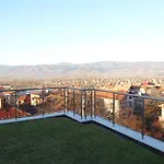 Enis с минерален басейн джакузи и сауна * Sapareva Banya