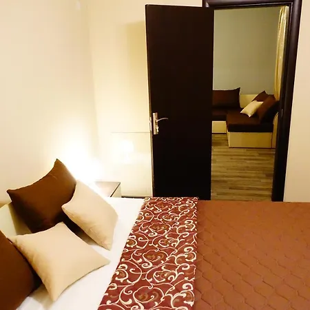 Enis със закрит и отоплен минерален басейн Apartment *