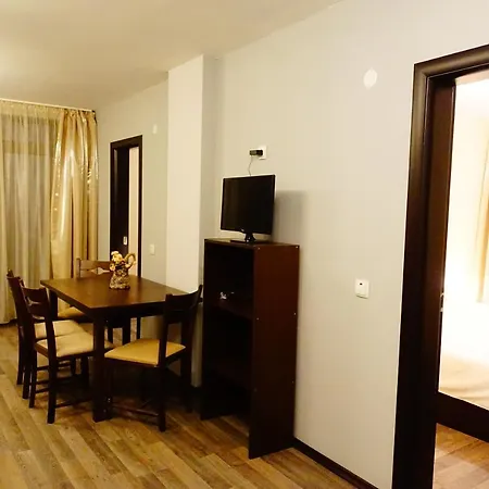 Enis със закрит и отоплен минерален басейн Sapareva Banya