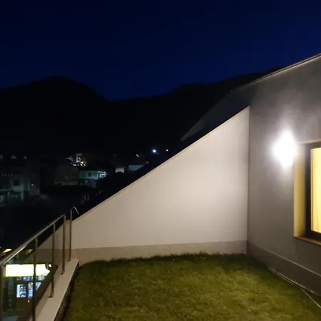 Enis със закрит и отоплен минерален басейн Apartment Sapareva Banya