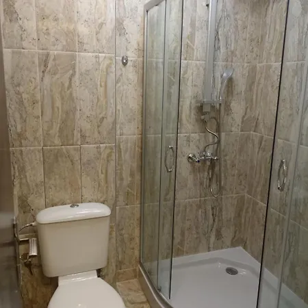 Enis със закрит и отоплен минерален басейн Apartment Sapareva Banya