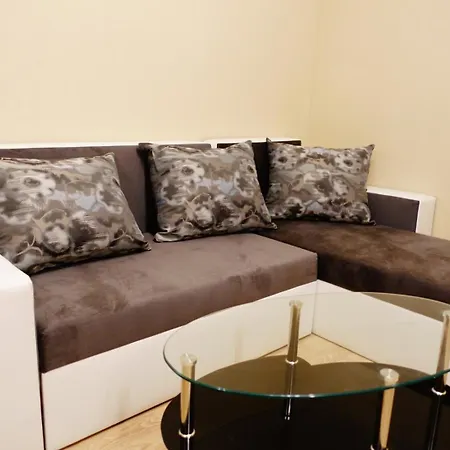 Enis със закрит и отоплен минерален басейн Sapareva Banya