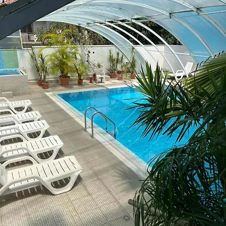 Enis със закрит и отоплен минерален басейн Apartment Sapareva Banya