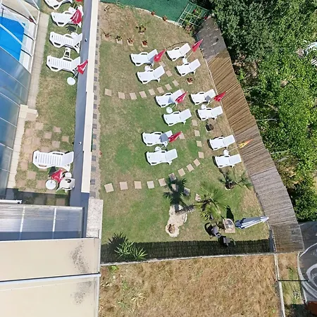 Enis със закрит и отоплен минерален басейн Sapareva Banya