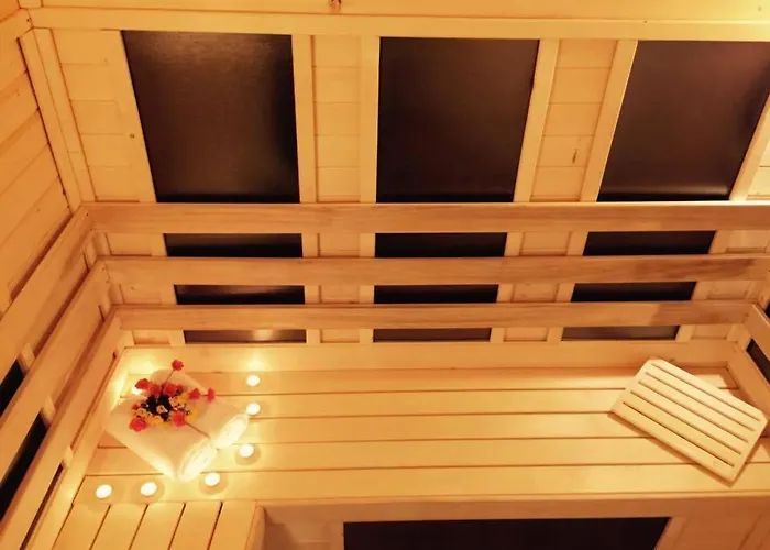 아파트 Enis със закрит и отоплен минерален басейн *