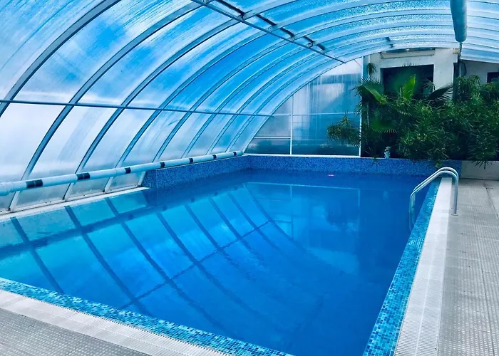 Enis със закрит и отоплен минерален басейн 아파트 *