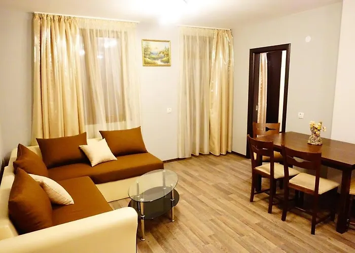 Enis със закрит и отоплен минерален басейн 아파트