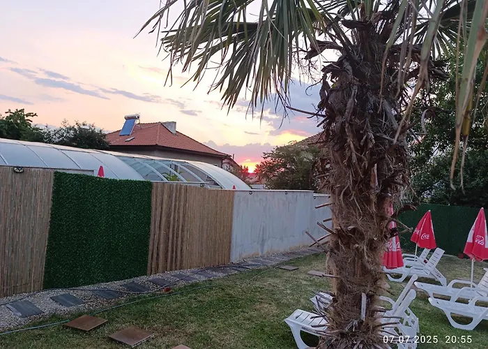 아파트 Enis със закрит и отоплен минерален басейн *